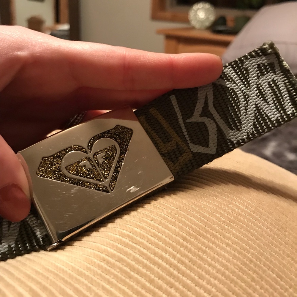 Roxy Belt - Picture 3 of 4